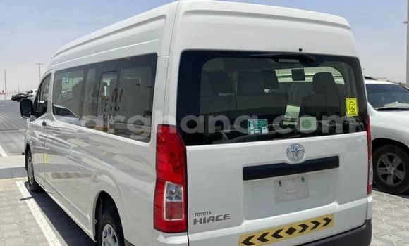 Ra Àlòkù Toyota Hiace funfun Ọkọ̀ in Accra ni Greater Accra Ra Àlòkù Toyota Hiace funfun Ọkọ̀ in Accra ni Greater Accra
