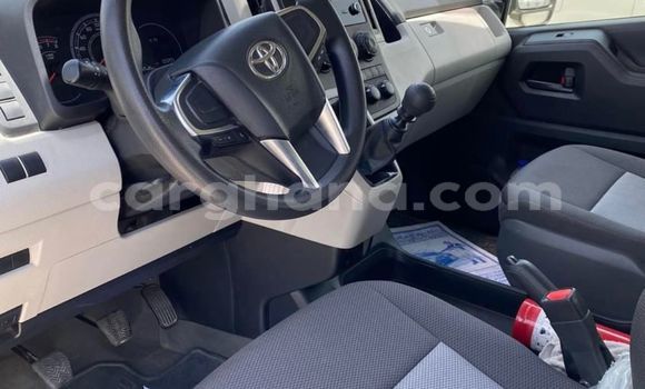 Ra Àlòkù Toyota Hiace funfun Ọkọ̀ in Accra ni Greater Accra Ra Àlòkù Toyota Hiace funfun Ọkọ̀ in Accra ni Greater Accra