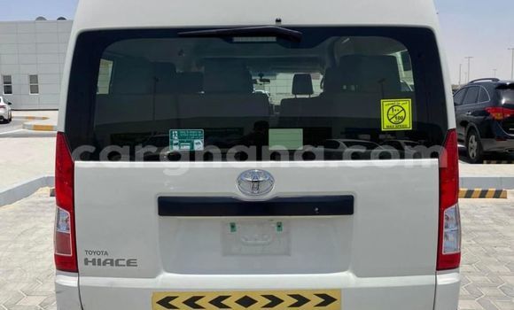 Ra Àlòkù Toyota Hiace funfun Ọkọ̀ in Accra ni Greater Accra Ra Àlòkù Toyota Hiace funfun Ọkọ̀ in Accra ni Greater Accra