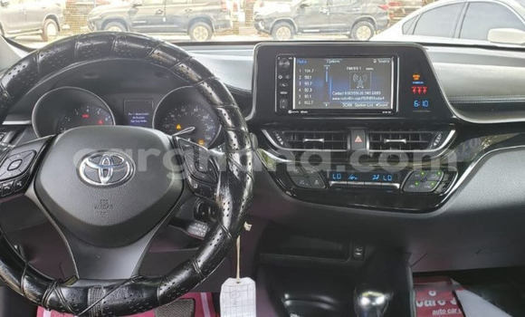 Sayi Na hannu Toyota C-HR White Mota in Accra a Greater Accra Sayi Na hannu Toyota C-HR White Mota in Accra a Greater Accra