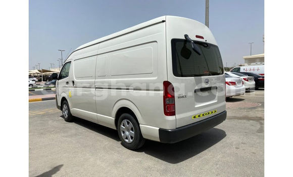 Sayi Na hannu Toyota Hiace White Mota in Accra a Greater Accra Sayi Na hannu Toyota Hiace White Mota in Accra a Greater Accra