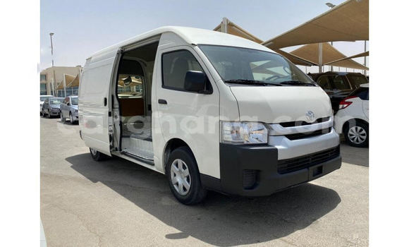 Sayi Na hannu Toyota Hiace White Mota in Accra a Greater Accra Sayi Na hannu Toyota Hiace White Mota in Accra a Greater Accra