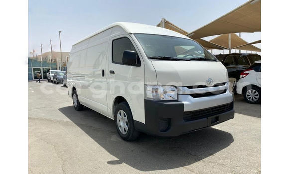 Sayi Na hannu Toyota Hiace White Mota in Accra a Greater Accra Sayi Na hannu Toyota Hiace White Mota in Accra a Greater Accra