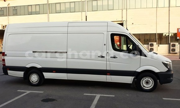 Ra Àlòkù Toyota Sprinter funfun Ọkọ̀ in Accra ni Greater Accra Ra Àlòkù Toyota Sprinter funfun Ọkọ̀ in Accra ni Greater Accra