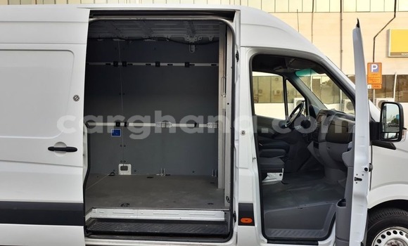 Ra Àlòkù Toyota Sprinter funfun Ọkọ̀ in Accra ni Greater Accra Ra Àlòkù Toyota Sprinter funfun Ọkọ̀ in Accra ni Greater Accra