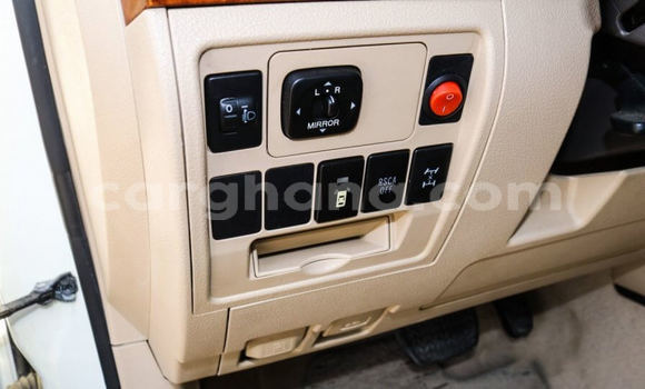 Sayi Na hannu Toyota Land Cruiser White Mota in Accra a Greater Accra Sayi Na hannu Toyota Land Cruiser White Mota in Accra a Greater Accra