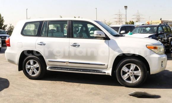 Sayi Na hannu Toyota Land Cruiser White Mota in Accra a Greater Accra Sayi Na hannu Toyota Land Cruiser White Mota in Accra a Greater Accra