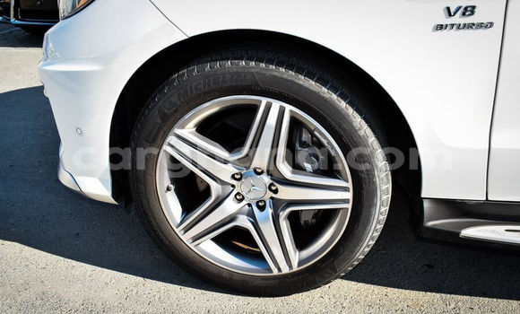 Sayi Na hannu Mercedes‒Benz ML–Class White Mota in Accra a Greater Accra Sayi Na hannu Mercedes‒Benz ML–Class White Mota in Accra a Greater Accra