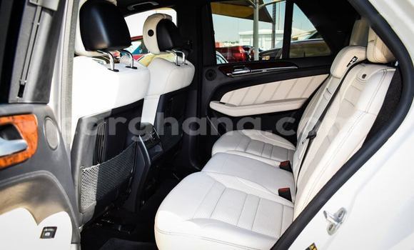 Sayi Na hannu Mercedes‒Benz ML–Class White Mota in Accra a Greater Accra Sayi Na hannu Mercedes‒Benz ML–Class White Mota in Accra a Greater Accra