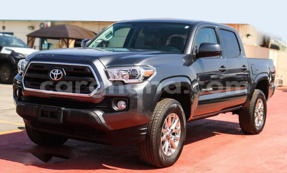 Sayi Na hannu Toyota Tacoma Black Mota in Accra a Greater Accra Sayi Na hannu Toyota Tacoma Black Mota in Accra a Greater Accra