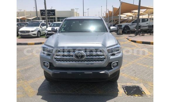 Sayi Na hannu Toyota Tacoma Azurfa Mota in Accra a Greater Accra