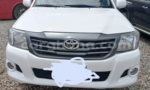 Sayi Na hannu Toyota Hilux White Mota in Accra a Greater Accra Sayi Na hannu Toyota Hilux White Mota in Accra a Greater Accra
