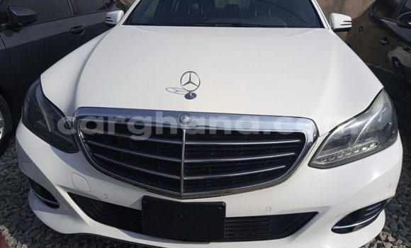 Buy Used Mercedes‒Benz E–Class White Car in Accra in Greater Accra