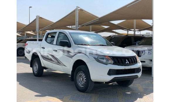 Sayi Imported Mitsubishi L200 White Mota in Import - Dubai a Ashanti Sayi Imported Mitsubishi L200 White Mota in Import - Dubai a Ashanti