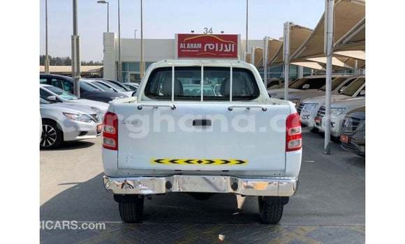 Sayi Imported Mitsubishi L200 White Mota in Import - Dubai a Ashanti Sayi Imported Mitsubishi L200 White Mota in Import - Dubai a Ashanti