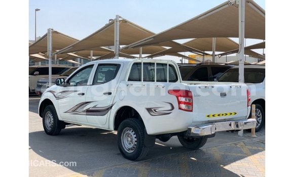 Sayi Imported Mitsubishi L200 White Mota in Import - Dubai a Ashanti Sayi Imported Mitsubishi L200 White Mota in Import - Dubai a Ashanti