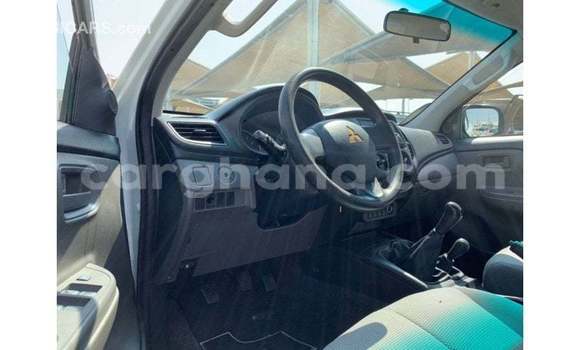 Sayi Imported Mitsubishi L200 White Mota in Import - Dubai a Ashanti Sayi Imported Mitsubishi L200 White Mota in Import - Dubai a Ashanti