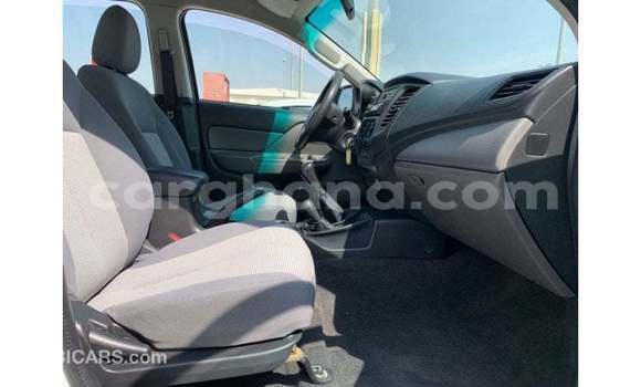 Sayi Imported Mitsubishi L200 White Mota in Import - Dubai a Ashanti Sayi Imported Mitsubishi L200 White Mota in Import - Dubai a Ashanti