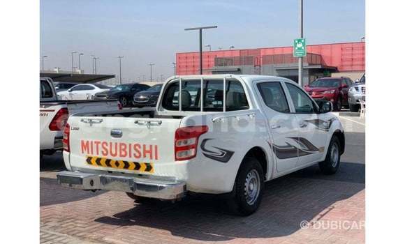 Ra Imported Mitsubishi L200 funfun Ọkọ̀ in Import - Dubai ni Ashanti Ra Imported Mitsubishi L200 funfun Ọkọ̀ in Import - Dubai ni Ashanti