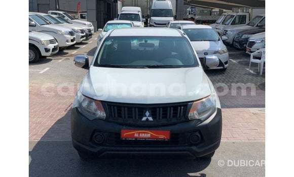Ra Imported Mitsubishi L200 funfun Ọkọ̀ in Import - Dubai ni Ashanti Ra Imported Mitsubishi L200 funfun Ọkọ̀ in Import - Dubai ni Ashanti