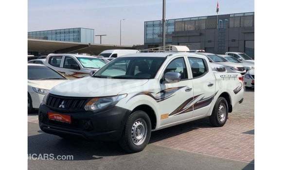 Ra Imported Mitsubishi L200 funfun Ọkọ̀ in Import - Dubai ni Ashanti Ra Imported Mitsubishi L200 funfun Ọkọ̀ in Import - Dubai ni Ashanti