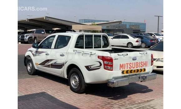 Ra Imported Mitsubishi L200 funfun Ọkọ̀ in Import - Dubai ni Ashanti Ra Imported Mitsubishi L200 funfun Ọkọ̀ in Import - Dubai ni Ashanti