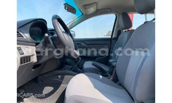 Ra Imported Mitsubishi L200 funfun Ọkọ̀ in Import - Dubai ni Ashanti Ra Imported Mitsubishi L200 funfun Ọkọ̀ in Import - Dubai ni Ashanti