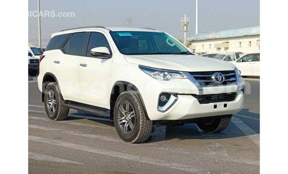 Buy Import Toyota Fortuner White Car in Import - Dubai in Ashanti Buy Import Toyota Fortuner White Car in Import - Dubai in Ashanti