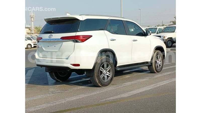 Big with watermark toyota fortuner ashanti import dubai 51385