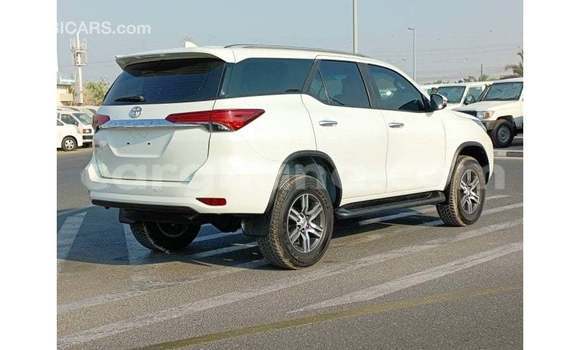 Buy Import Toyota Fortuner White Car in Import - Dubai in Ashanti Buy Import Toyota Fortuner White Car in Import - Dubai in Ashanti