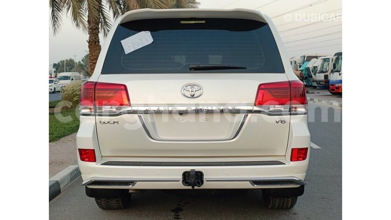 Big with watermark toyota land cruiser ashanti import dubai 51387