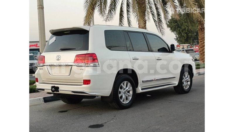 Big with watermark toyota land cruiser ashanti import dubai 51387