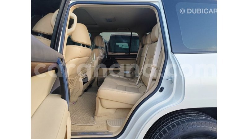 Big with watermark toyota land cruiser ashanti import dubai 51387