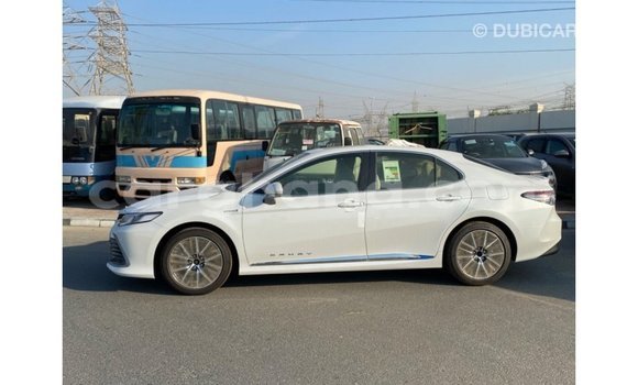 Buy Import Toyota Camry White Car in Import - Dubai in Ashanti Buy Import Toyota Camry White Car in Import - Dubai in Ashanti