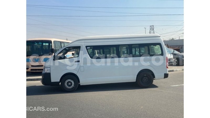 Big with watermark toyota hiace ashanti import dubai 51389