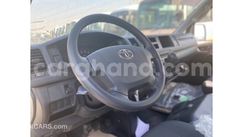 Big with watermark toyota hiace ashanti import dubai 51389