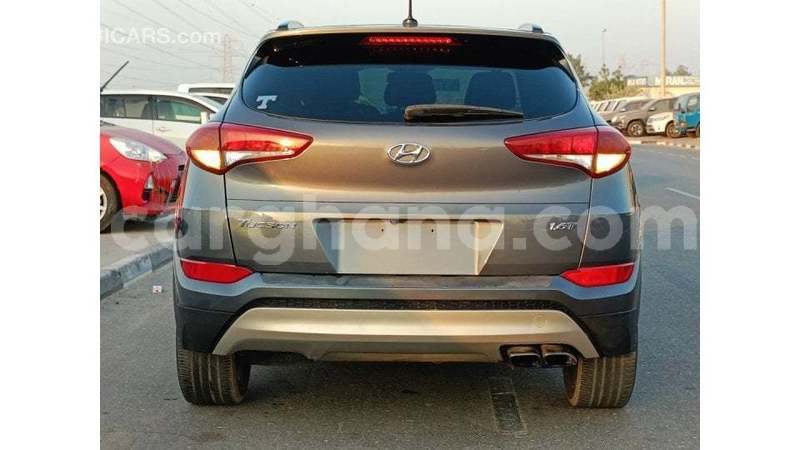 Big with watermark hyundai tucson ashanti import dubai 51390