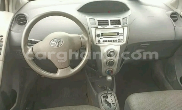 Sayi Na hannu Toyota Yaris White Mota in Sekondi–Takoradi Metropolitan a Yamma Sayi Na hannu Toyota Yaris White Mota in Sekondi–Takoradi Metropolitan a Yamma