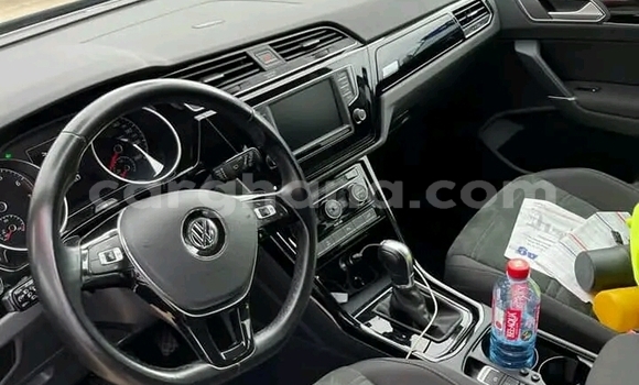 Ra Àlòkù Volkswagen Golf Country Blue Ọkọ̀ in Sekondi–Takoradi Metropolitan ni Oorun Ra Àlòkù Volkswagen Golf Country Blue Ọkọ̀ in Sekondi–Takoradi Metropolitan ni Oorun