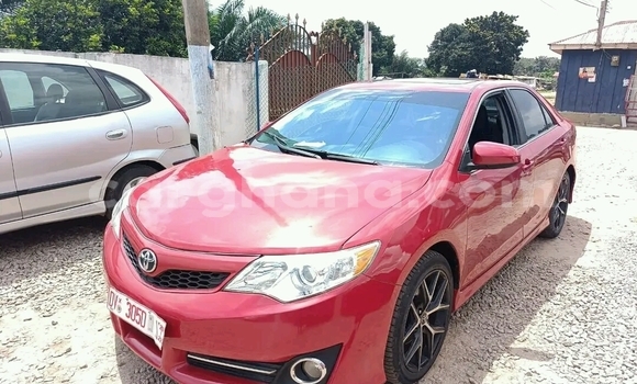 Ra Àlòkù Toyota Camry Red Ọkọ̀ in Sekondi–Takoradi Metropolitan ni Oorun Ra Àlòkù Toyota Camry Red Ọkọ̀ in Sekondi–Takoradi Metropolitan ni Oorun