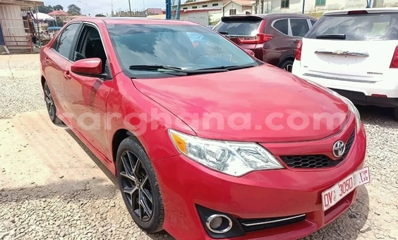 Ra Àlòkù Toyota Camry Red Ọkọ̀ in Sekondi–Takoradi Metropolitan ni Oorun Ra Àlòkù Toyota Camry Red Ọkọ̀ in Sekondi–Takoradi Metropolitan ni Oorun