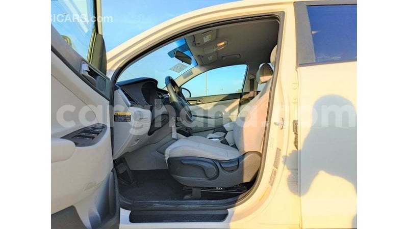 Big with watermark hyundai tucson ashanti import dubai 51418