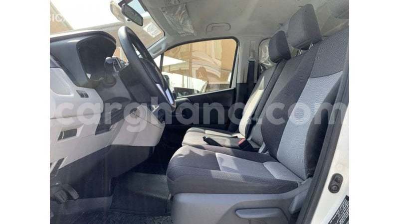 Big with watermark toyota hiace ashanti import dubai 51429