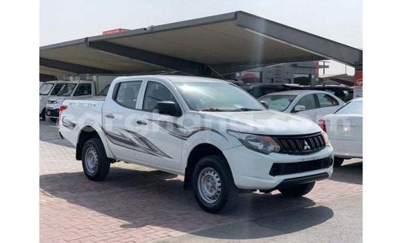 Ra Imported Mitsubishi L200 funfun Ọkọ̀ in Import - Dubai ni Ashanti Ra Imported Mitsubishi L200 funfun Ọkọ̀ in Import - Dubai ni Ashanti