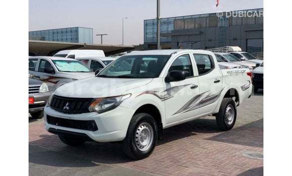 Ra Imported Mitsubishi L200 funfun Ọkọ̀ in Import - Dubai ni Ashanti Ra Imported Mitsubishi L200 funfun Ọkọ̀ in Import - Dubai ni Ashanti