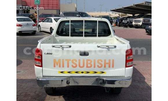 Ra Imported Mitsubishi L200 funfun Ọkọ̀ in Import - Dubai ni Ashanti Ra Imported Mitsubishi L200 funfun Ọkọ̀ in Import - Dubai ni Ashanti