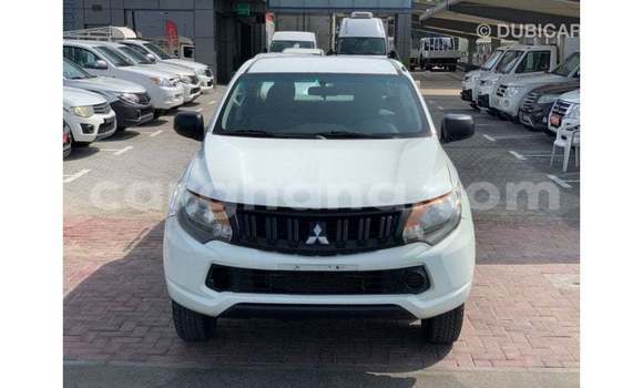 Ra Imported Mitsubishi L200 funfun Ọkọ̀ in Import - Dubai ni Ashanti Ra Imported Mitsubishi L200 funfun Ọkọ̀ in Import - Dubai ni Ashanti