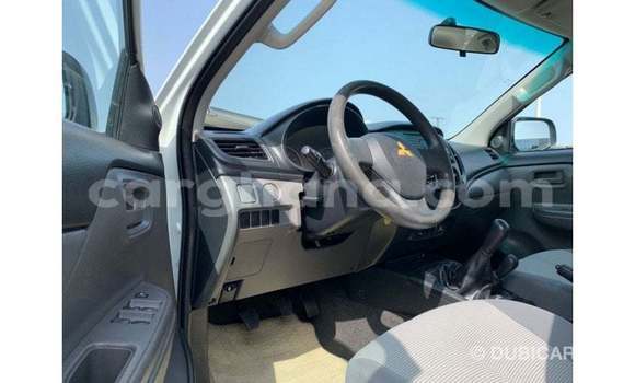 Ra Imported Mitsubishi L200 funfun Ọkọ̀ in Import - Dubai ni Ashanti Ra Imported Mitsubishi L200 funfun Ọkọ̀ in Import - Dubai ni Ashanti