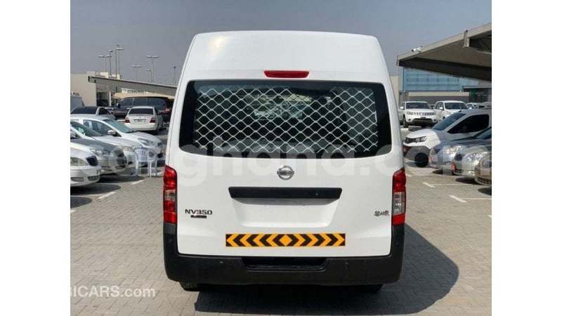 Big with watermark nissan urvan ashanti import dubai 51431