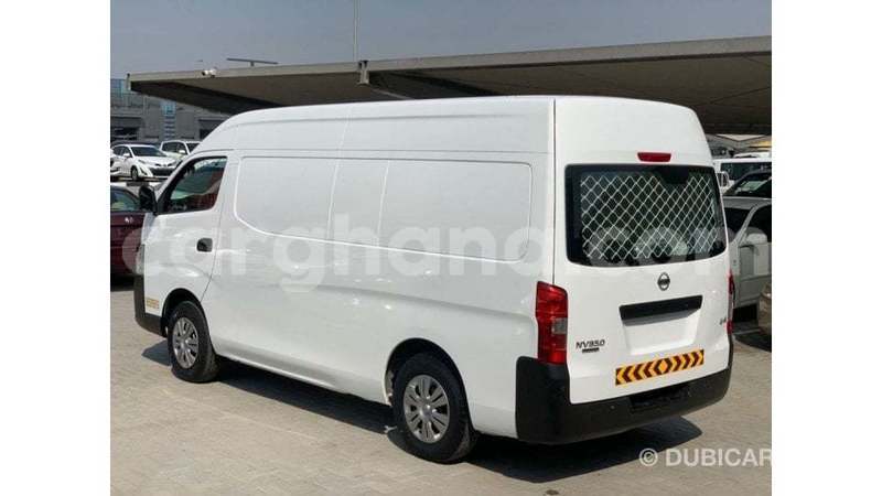 Big with watermark nissan urvan ashanti import dubai 51431